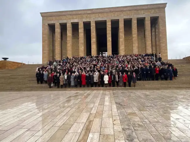 Kadınlara Seçme ve Seçilme Hakkı 90. Yıldönümü Anıtkabir'de Kutlandı