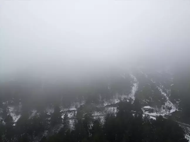 Yapraklı Yaylası'nda Dronla Eşsiz Kar ve Sis Manzarası