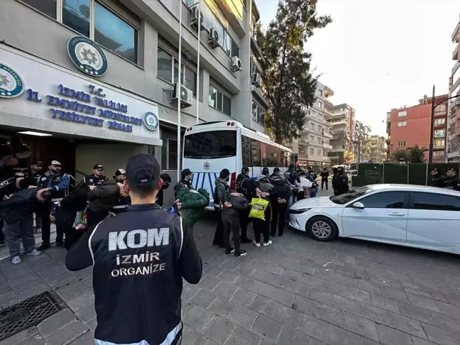 İzmir'de Suç Örgütüne Yönelik Operasyonda 32 Tutuklama