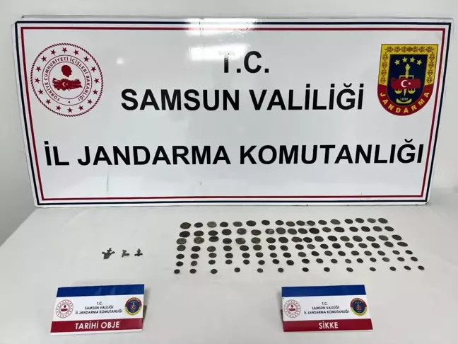 Samsun'da Jandarma Kaçakçılığa Geçit Vermedi: 113 Sikke ve 3 Eski Eser Ele Geçirildi