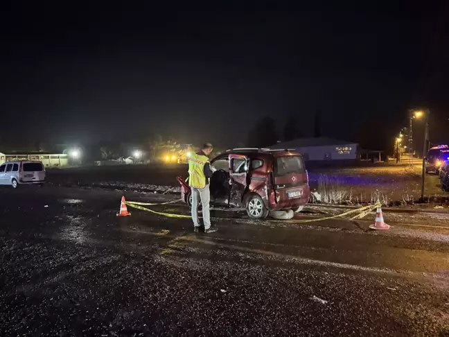 Kahramanmaraş'ta Trafik Kazası: 1 Ölü, 2 Yaralı