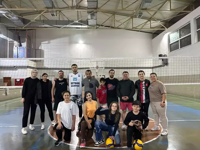 Çukurova Efes Spor Kulübü yetişkin voleybolu etkinlikleri düzenlemeye başladı