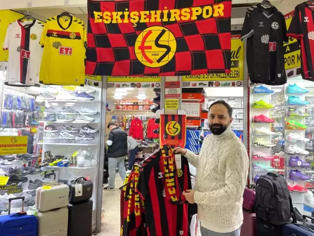 Eskişehirspor Taraftarlarından Forma Satışlarına Yoğun İlgi