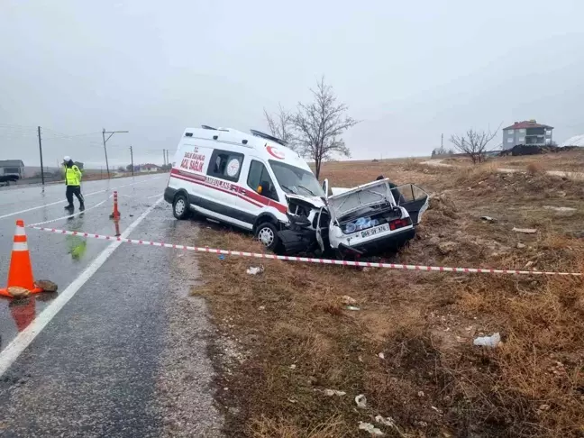 Yozgat'ta Ambulans ile Otomobil Çarpıştı: 1 Ölü