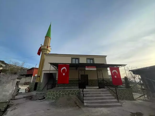 Yıkılan Yeniceli Mahallesi Camii Yeniden İbadete Açıldı