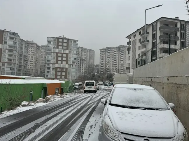 Malatya'da Etkili Kar Yağışı Hayatı Olumsuz Etkiliyor