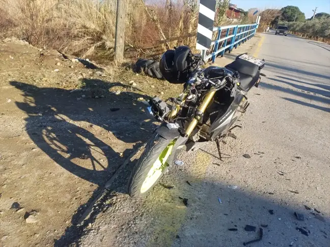 Manisa'da Motosiklet-Traktör Kazası: Bir Yaralı