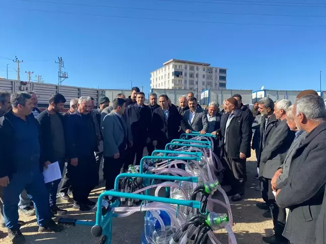 Adıyaman'da 80 Üreticiye Süt Sağım Makinesi Dağıtıldı