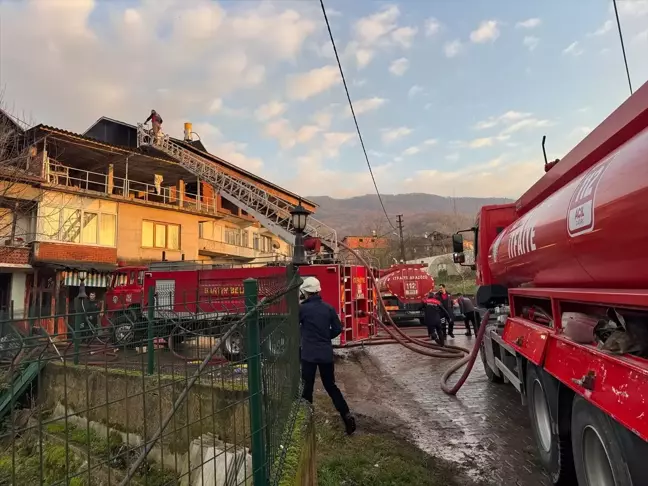 Bartın'da İki Evde Yangın: İtfaiye Müdahale Etti