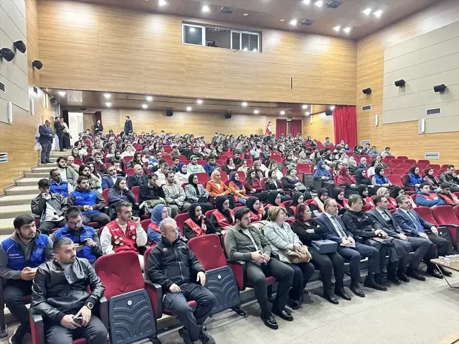 Düzce'de Gençlerin Politika Katılımı İçin Çalıştay Düzenlendi