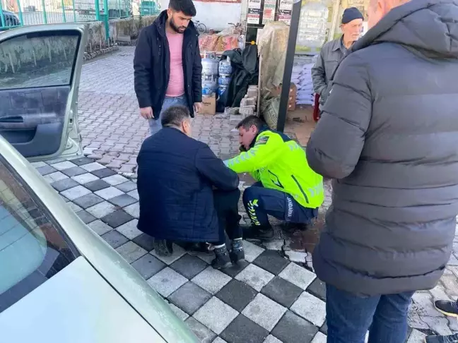 Boğazına Yabancı Cisim Takılan 2 Yaşındaki Çocuğa Jandarma Ekiplerinden Kurtuluş