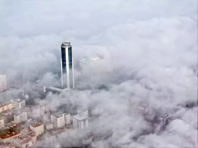 Konya'da Gökyüzünü Kaplayan Sis Dronla Görüntülendi