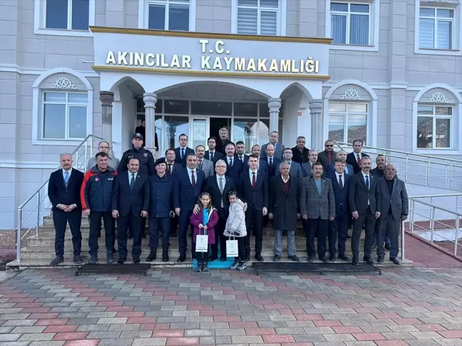 Sivas Valisi Yılmaz Şimşek, Akıncılar İlçesini Ziyaret Etti