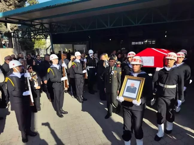 Emekli Albay Mustafa Kuş, Tarsus'ta Son Yolculuğuna Uğurlandı