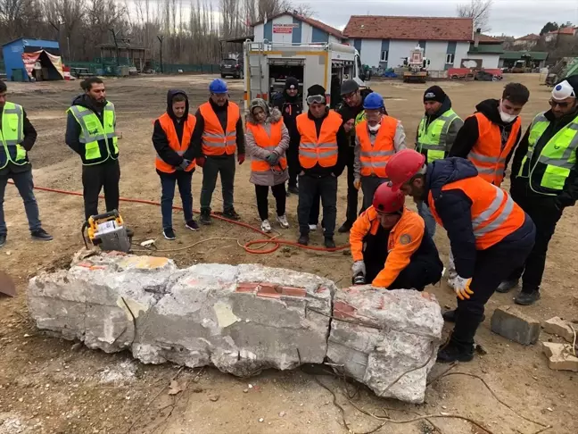 Hüyük'te Arama Kurtarma Eğitimi Gerçekleştirildi