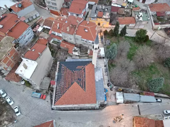 Hayrabolu'daki 6 Asırlık Cami Restorasyonu Devam Ediyor