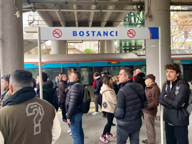 Marmaray Bostancı İstasyonu'nda İntihar Olayı