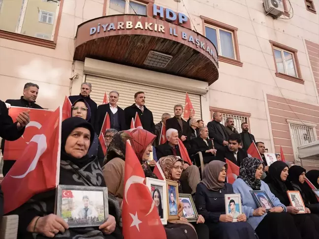 Diyarbakır Anneleri, Kaçırılan Çocukları İçin Eylemlerine Devam Ediyor