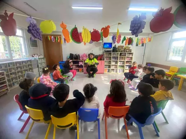 Mersin'de Öğrencilere Trafik Güvenliği Eğitimi