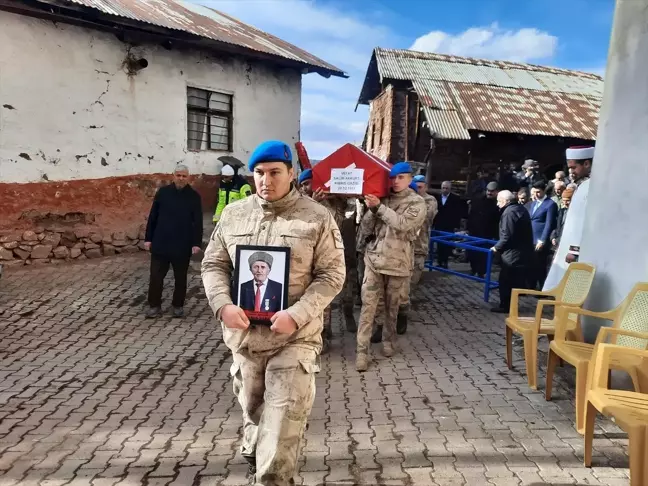 Kıbrıs Gazisi Salim Akkurt Son Yolculuğuna Uğurlandı