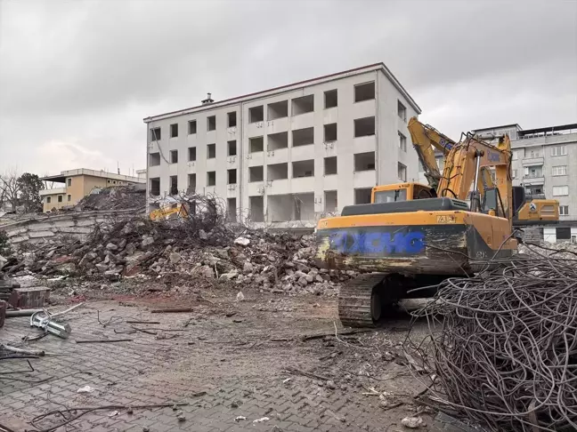 Yalova'da Deprem Tatbikatı ve Bina Yıkımı Başladı