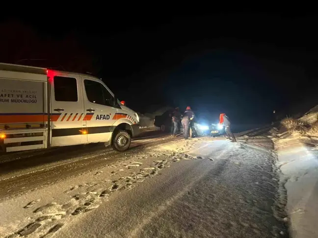 Adıyaman'da Kar Yağışı Nedeniyle Mahsur Kalan 9 Kişi Kurtarıldı