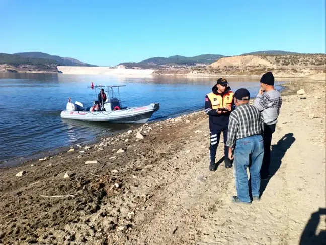 Gördes Baraj Gölü'nde Yasa Dışı Avcılığa Müdahale