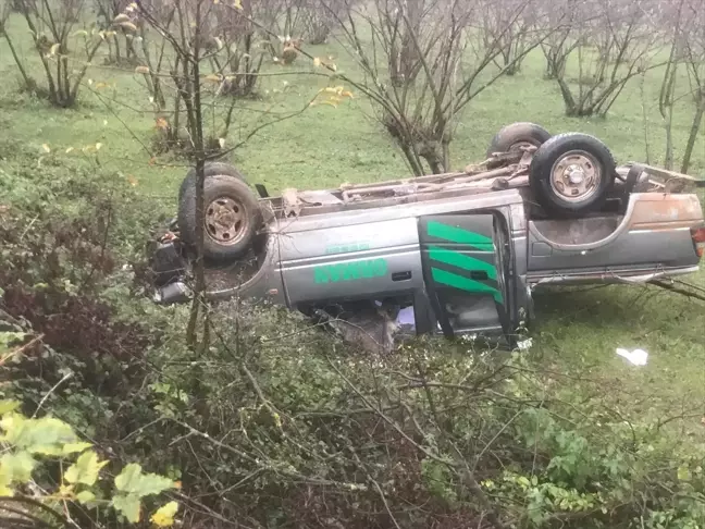 Akyazı'da Kamyonet Devrildi: 5 Yaralı