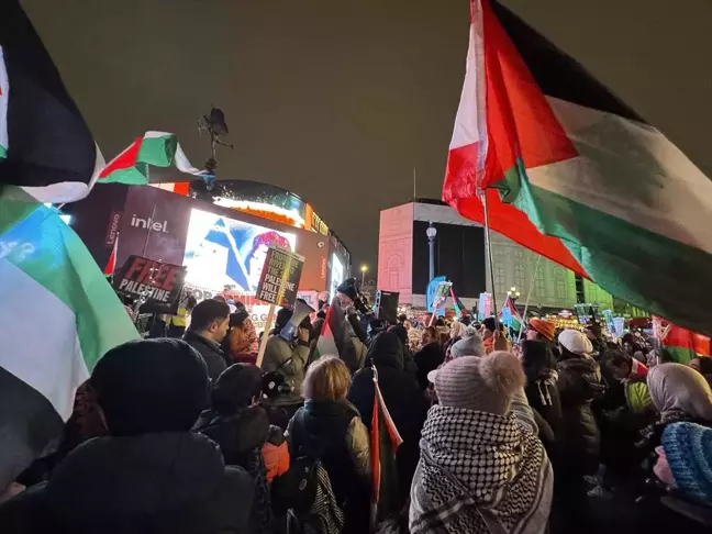 Londra'da Gazze'deki Sağlık Saldırılarına Protesto