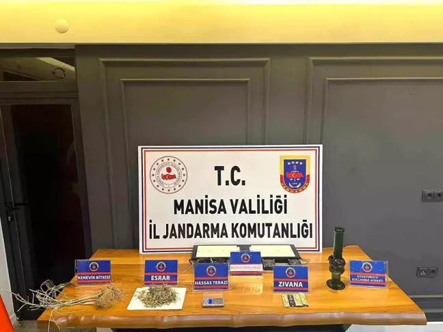 Manisa'da İklimlendirme Sistemiyle Kenevir Yetiştiren Şüpheli Yakalandı