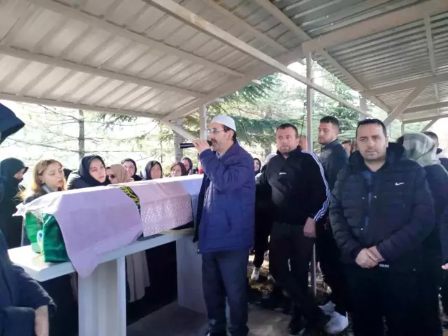 Sakarya'da 17 Yaşındaki Genç Kız Silahla Vurularak Hayatını Kaybetti