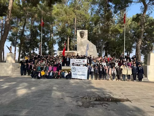 Gaziantep'te izciler Şahinbey Anıtı'nı ziyaret etti