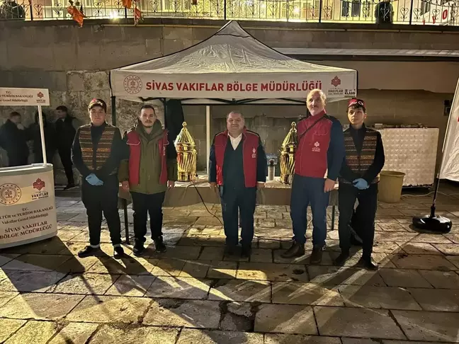 Sivas'ta Regaip Kandili'nde Salep İkramı