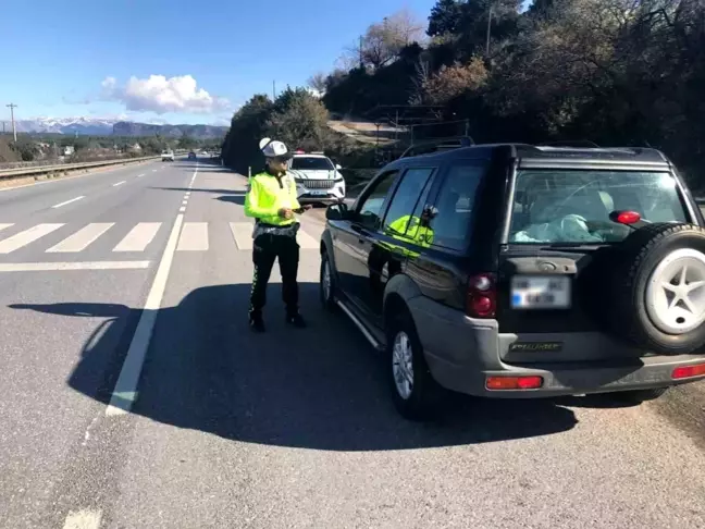 Antalya'da Trafik Denetimlerinde 743 Engelli Parkı İhlali Tespit Edildi