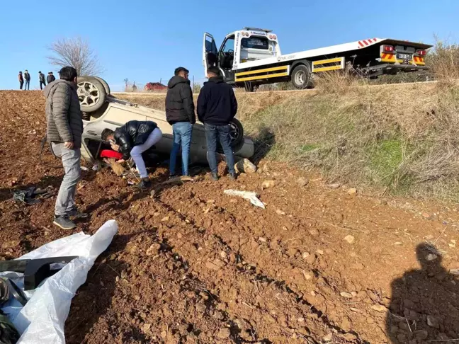 Osmaniye'de Kontrolden Çıkan Otomobil Takla Attı: 2 Yaralı