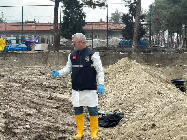 Burdur'da Öğretmenevi Bahçesinde İnsana Ait Kemikler Bulundu