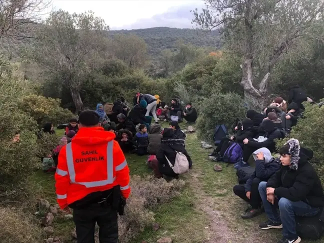 İzmir'de 48 Düzensiz Göçmen Yakalandı, 26 Göçmen Kurtarıldı