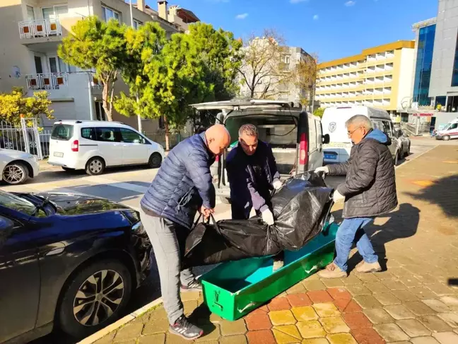 Kuşadası'nda 87 Yaşındaki Adam Eşi Tarafından Ölü Bulundu