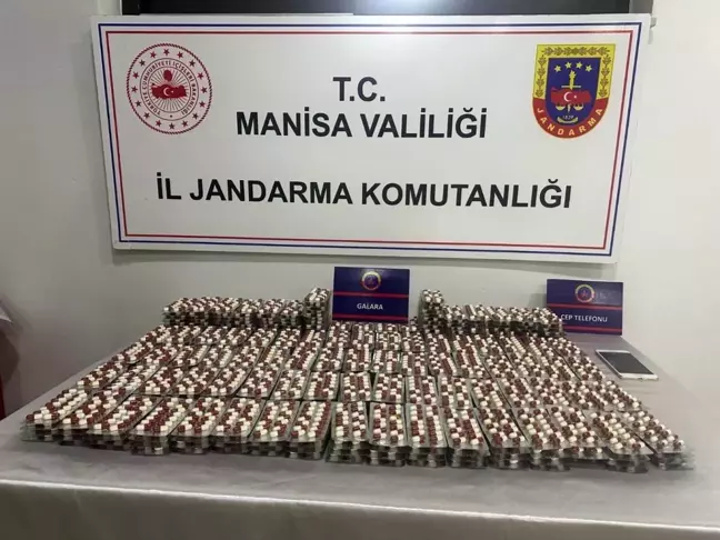 Manisa'da Jandarma Operasyonu: 5 Bin 600 Sentetik Ecza Hapı Ele Geçirildi