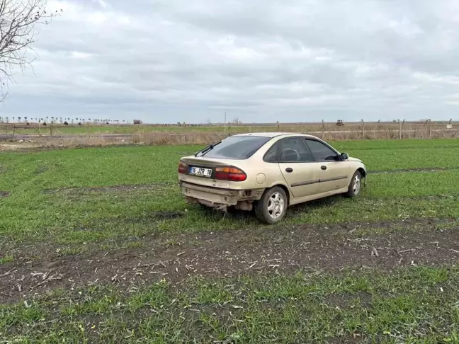 Tekirdağ'da Kontrolden Çıkan Araç Tarlaya Uçtu