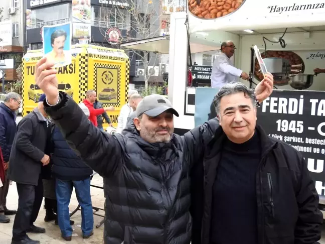 Ferdi Tayfur İçin Manisa'da Lokma Hayrı Düzenlendi