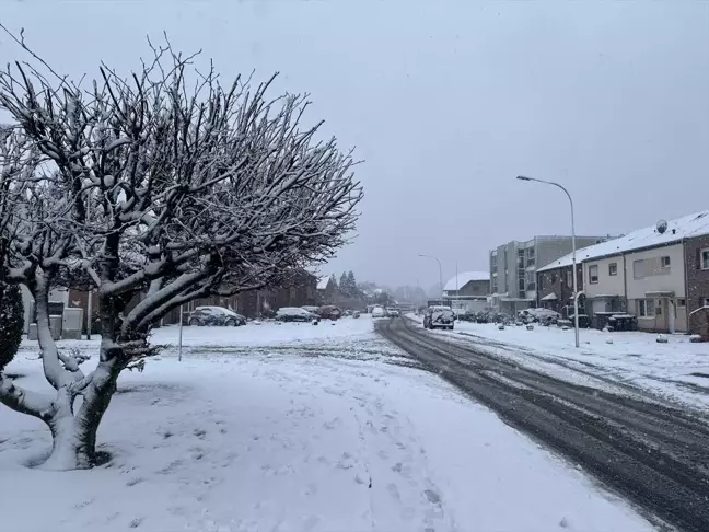 Almanya'da Şiddetli Kar ve Buzlanma Uyarısı