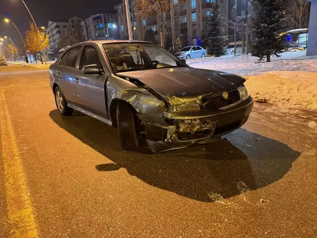 Erzurum'da Zincirleme Trafik Kazası: 4 Yaralı