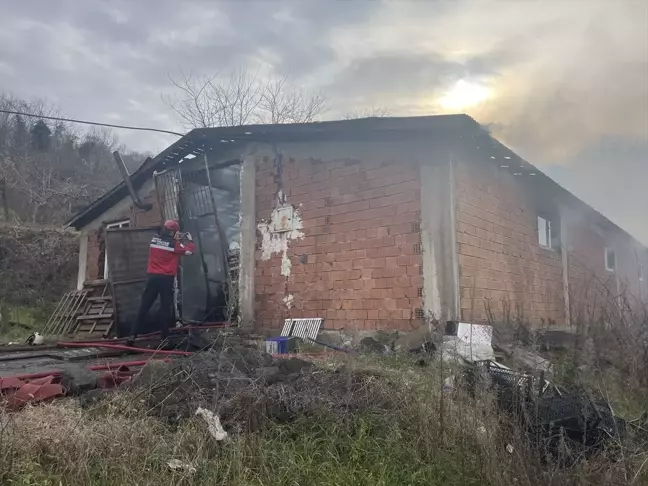 Ordu'da Yangın: İş Yeri ve Depo Kullanılamaz Hale Geldi