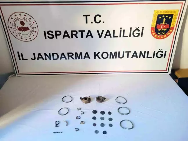 Isparta Jandarması Tarihi Eser Operasyonlarıyla Suçluları Yakaladı