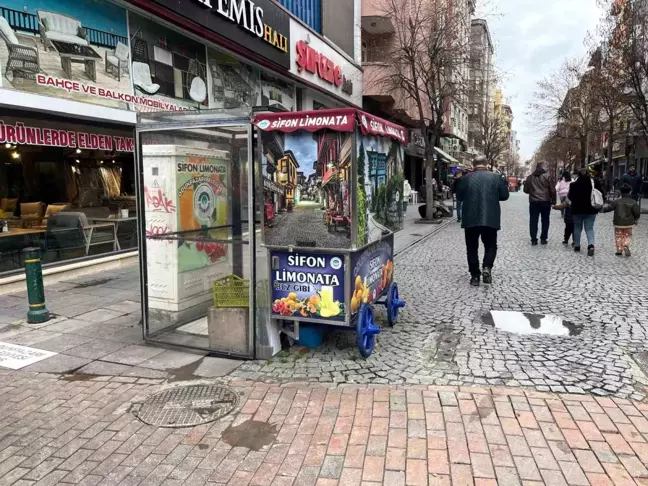 Eskişehir'de Soğuk Hava Seyyar Esnafı Vurdu