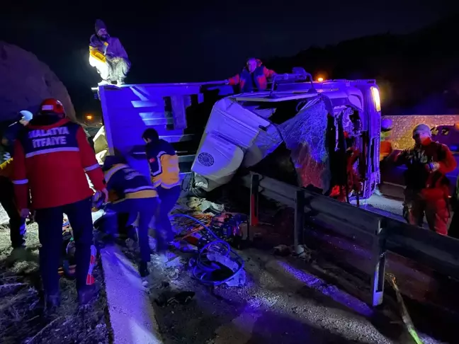 Malatya'da tır kazası: 2 kişi hayatını kaybetti