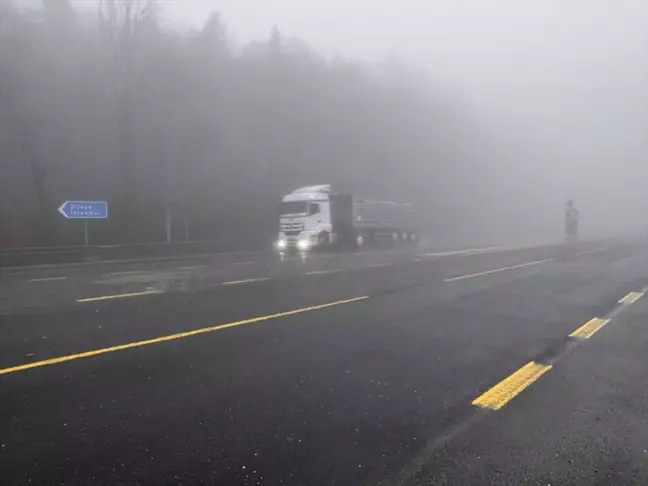 Bolu Dağı'nda Görüş Mesafesi Düştü: Sürücülere Uyarılar Yapıldı