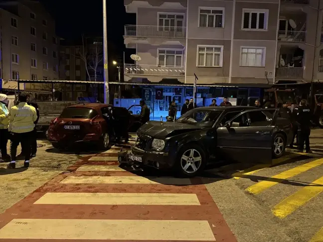 Karaman'da Trafik Kazası: 2 Yaralı