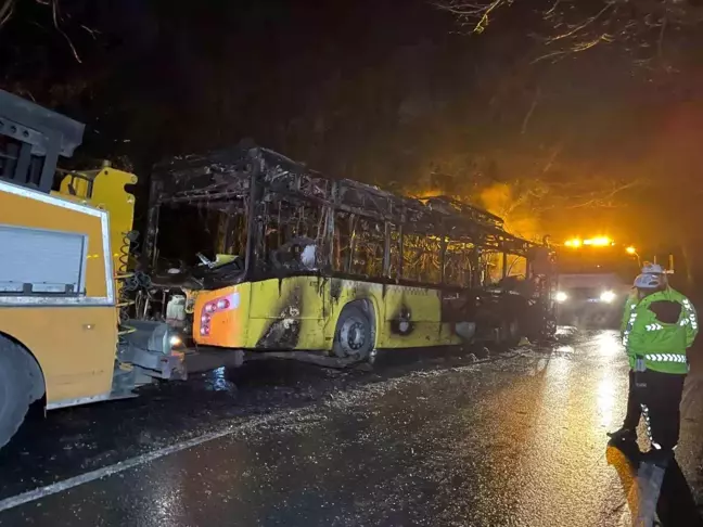 İstanbul Sarıyer'de İETT Otobüsünde Yangın Çıktı